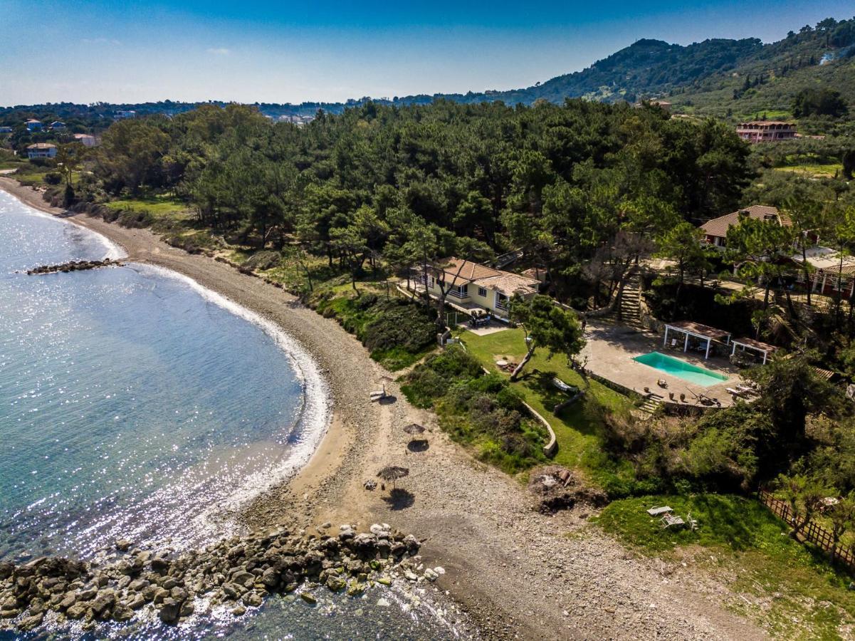 Azzuro Beach House - On The Beach & Private Pool, By Zantewize Vasilikos  Luaran gambar